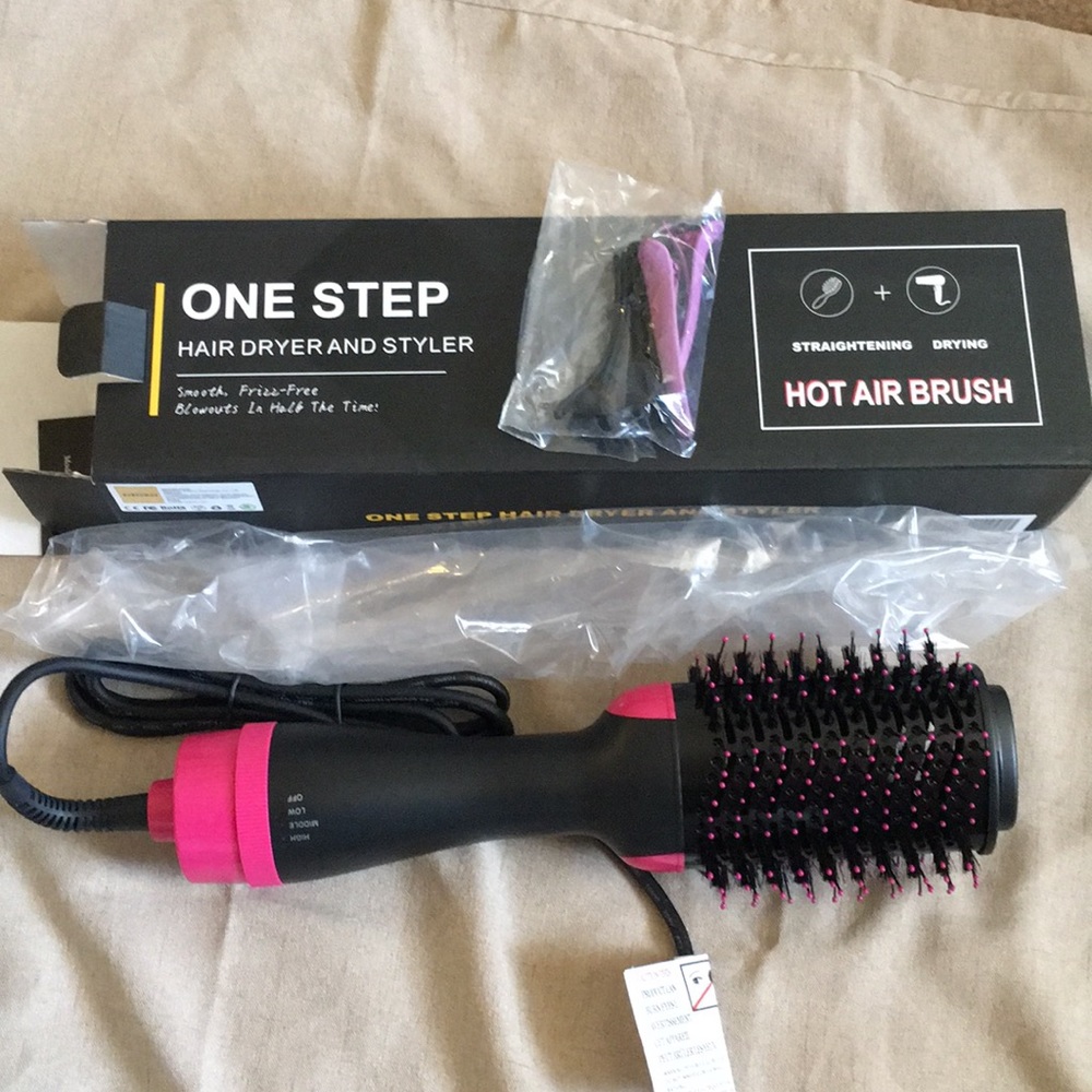 NWOT - Hot Air Brush